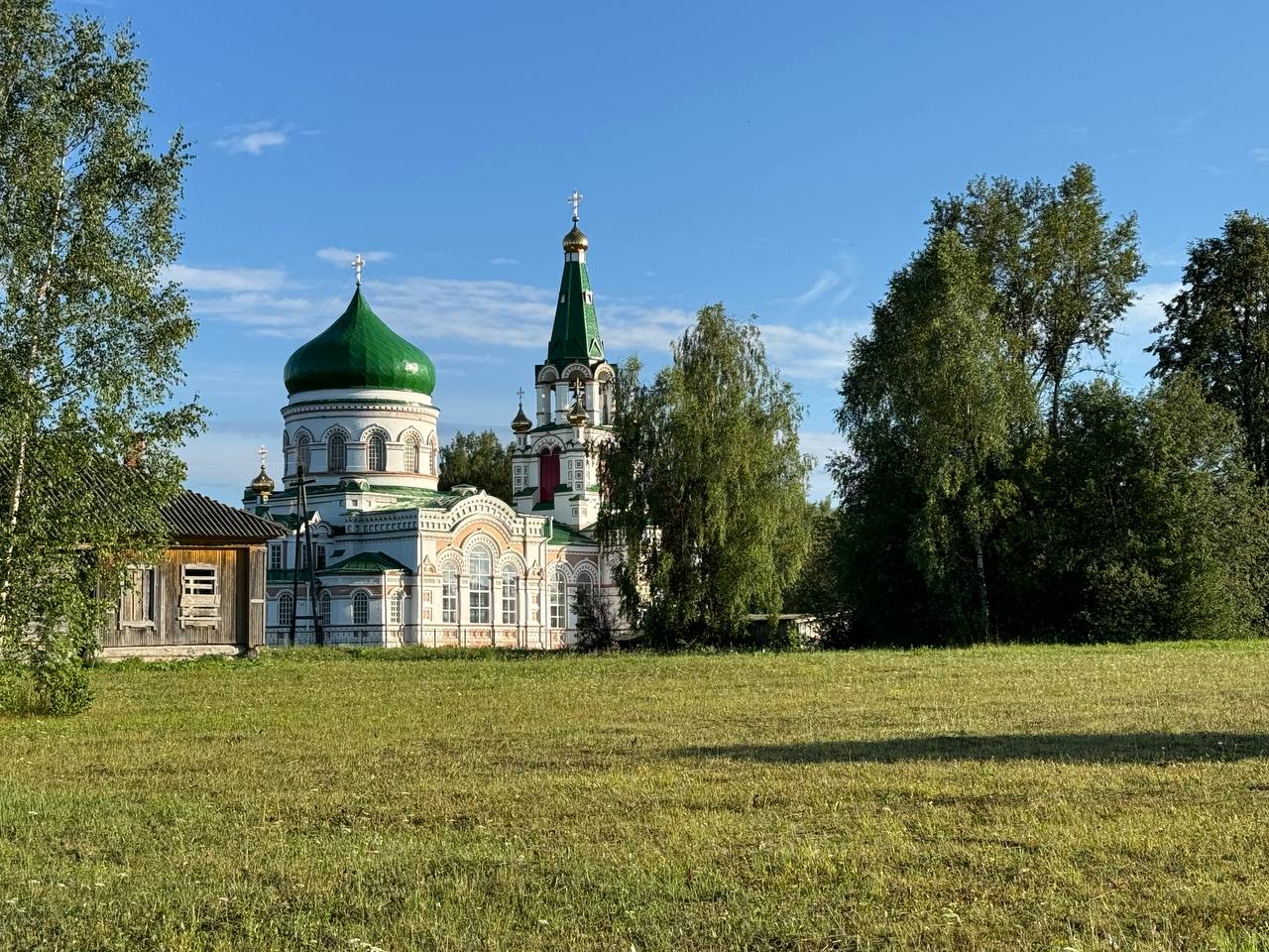 Предприятие Дом Липы в селе Лум